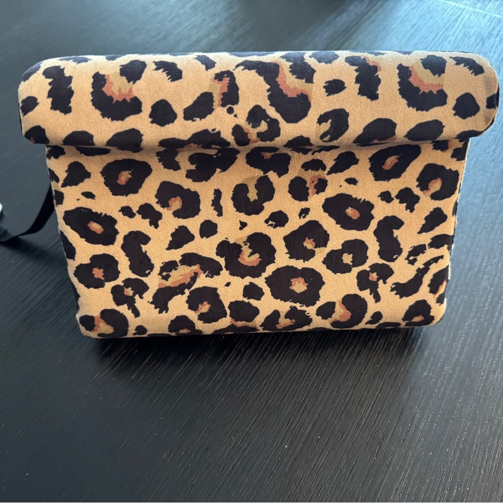 Leopard Print Tablet Stand - Picture 4 of 8
